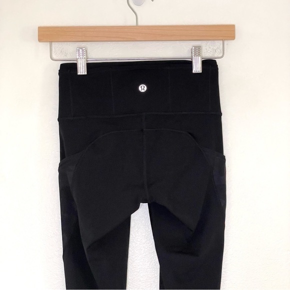Lululemon Fast and Free Crop 23” Mesh Legging Black Incognito Camo Embossed 2 - Picture 10 of 16